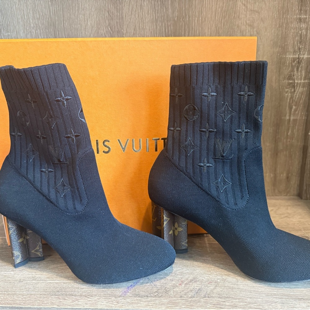 Louis Vuitton Black Heeled Boots - Picture 2 of 5